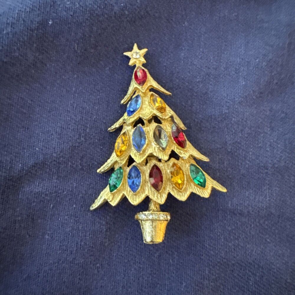 Set 6 Vintage Christmas brooch Gold / Silver Tones Faux Gems Costume Wreath Tree - Picture 10 of 13